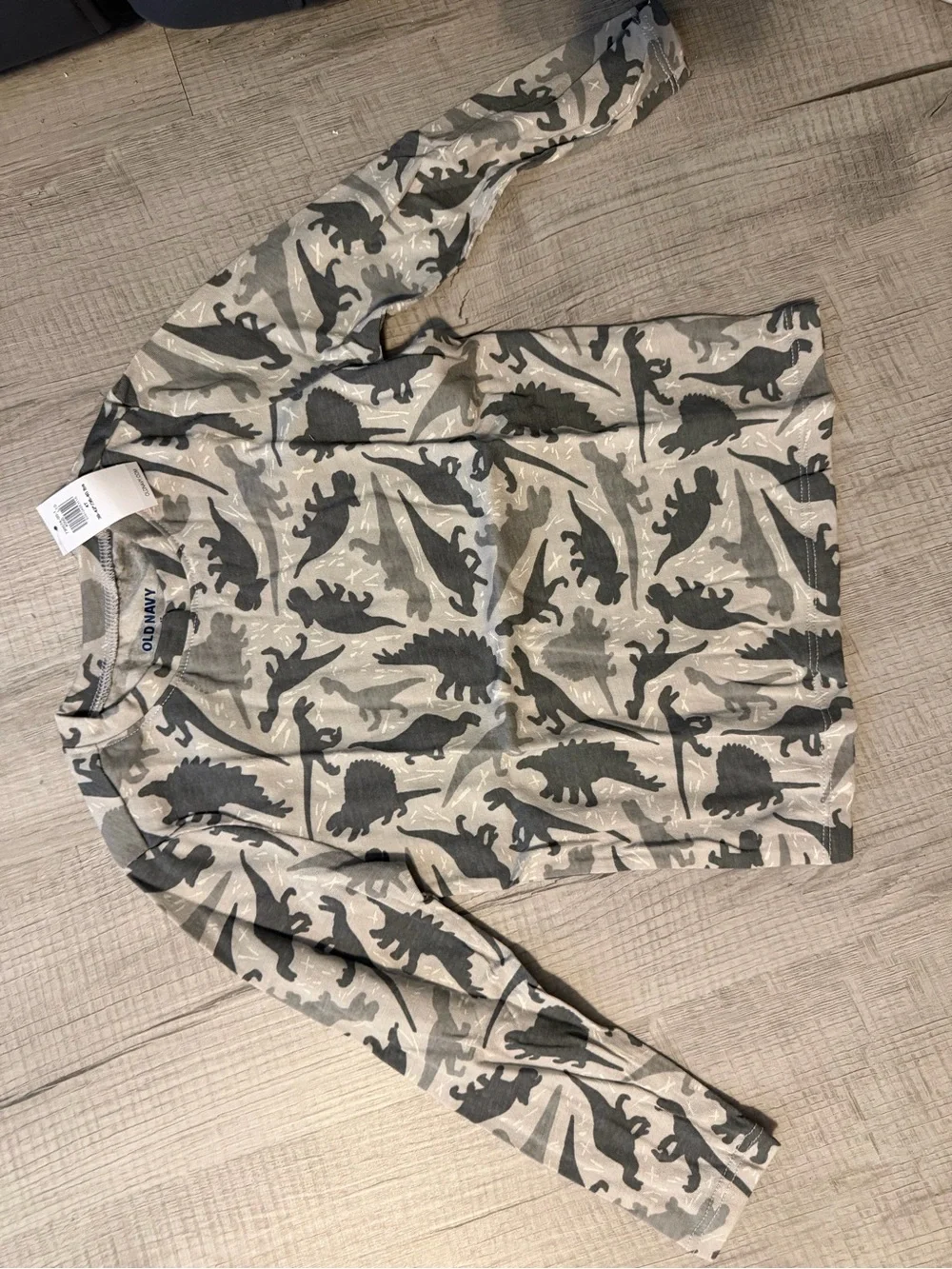 Boys Old Navy lot 5T and 4T NWT